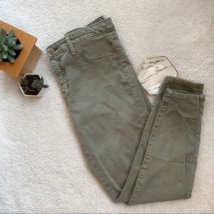 Skinny Mid-Rise Denim